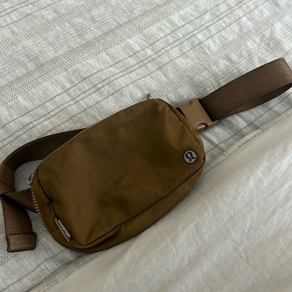 Lululemon Fanny pack